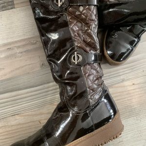 - Aquatalia Winter Boots size 91/2 very warm   Very good condition